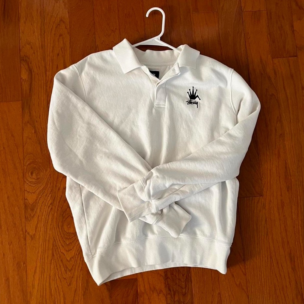RARE medium stussy polo with embroidered logo, perfect condition